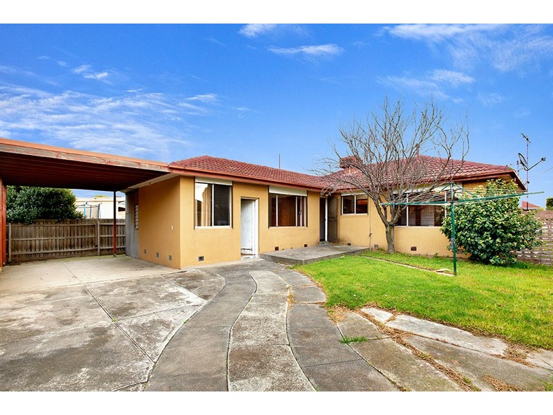 2 Churchill Avenue, Reservoir VIC 3073