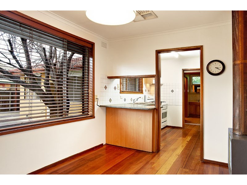 2 Churchill Avenue, Reservoir VIC 3073