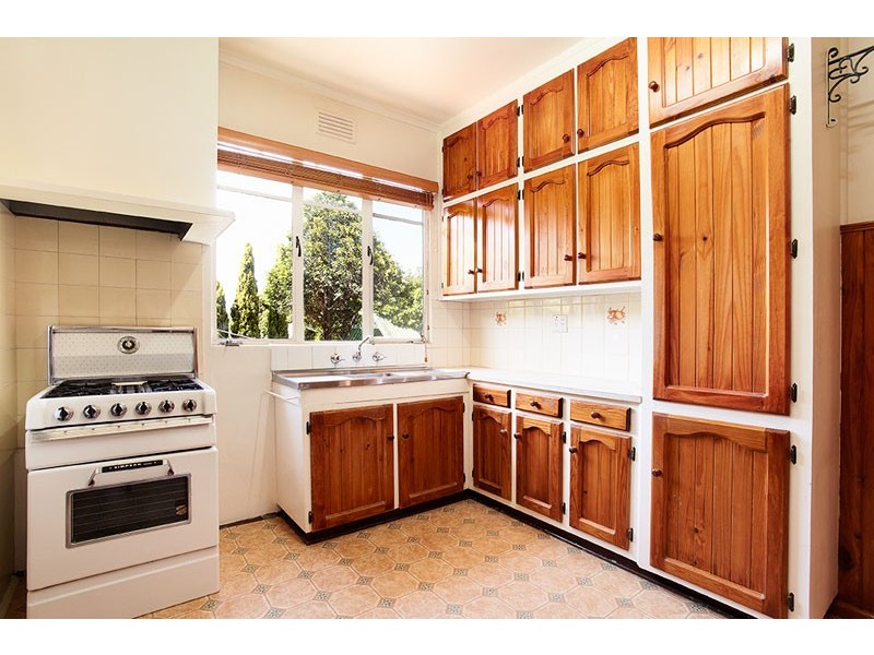 90 Raglan Street, Preston VIC 3072