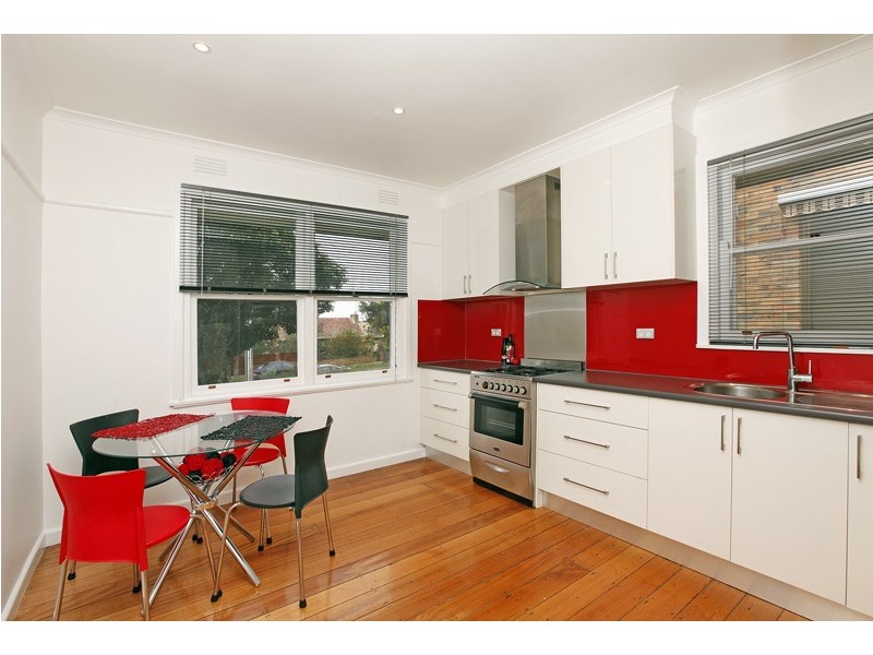 9 Loddon Avenue, Reservoir VIC 3073