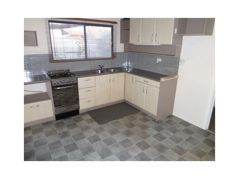 6 Clingin Street, Reservoir VIC 3073