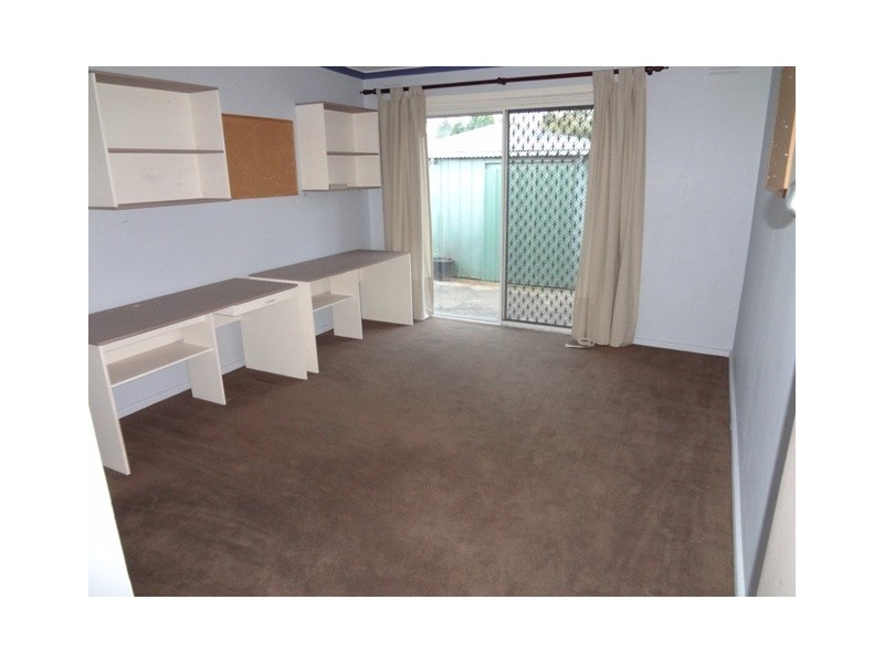 6 Clingin Street, Reservoir VIC 3073