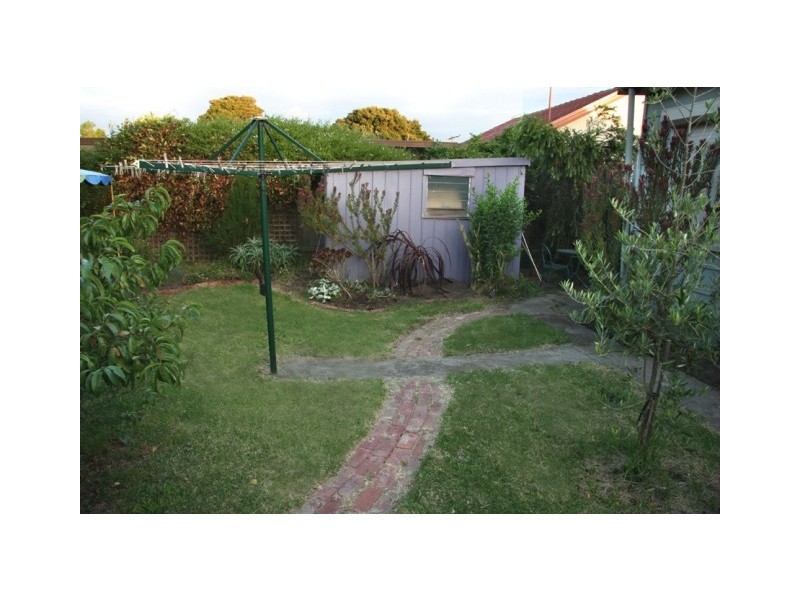 6 Clingin Street, Reservoir VIC 3073