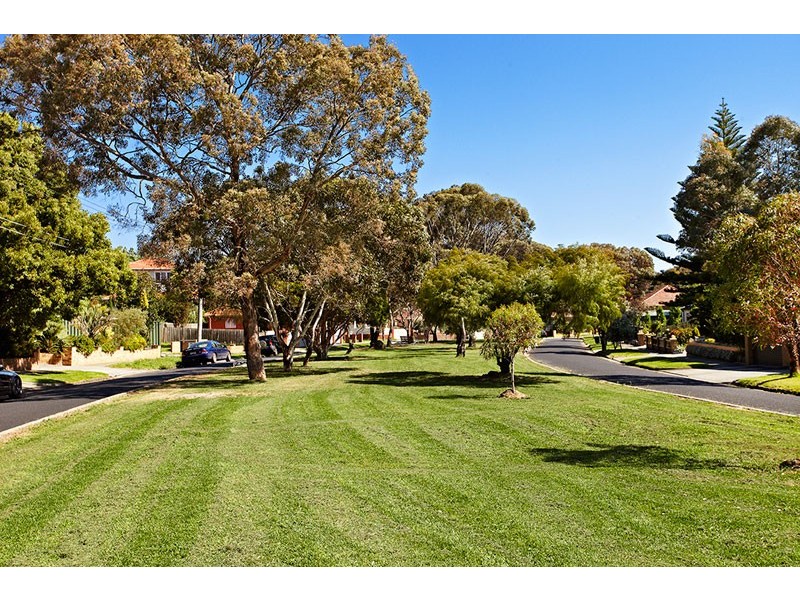 10 Willow Grove, Coburg VIC 3058