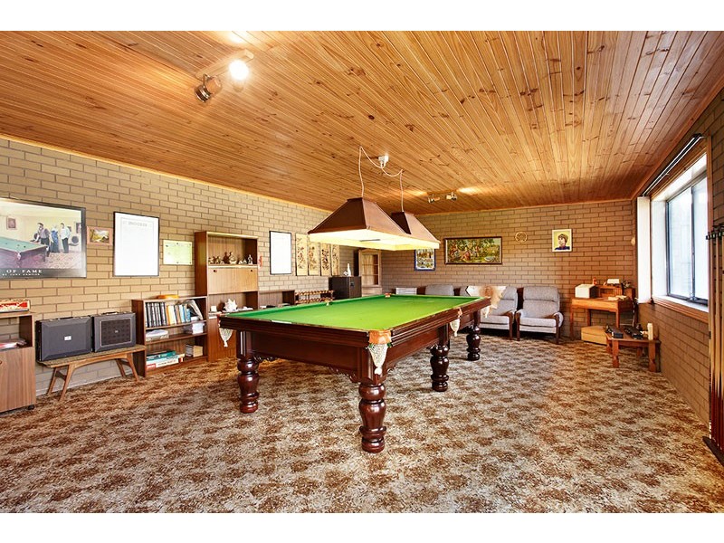 10 Willow Grove, Coburg VIC 3058