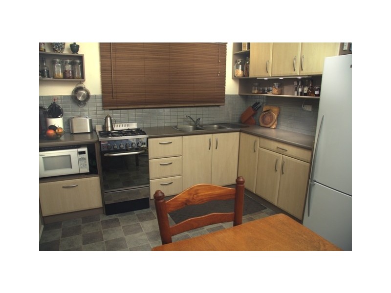 6 Clingin Street, Reservoir VIC 3073