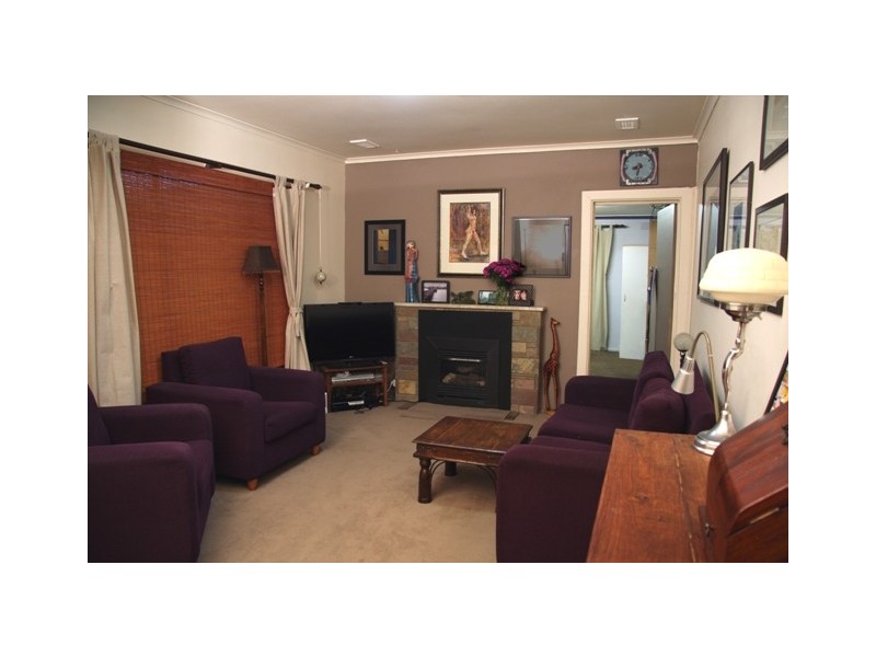 6 Clingin Street, Reservoir VIC 3073