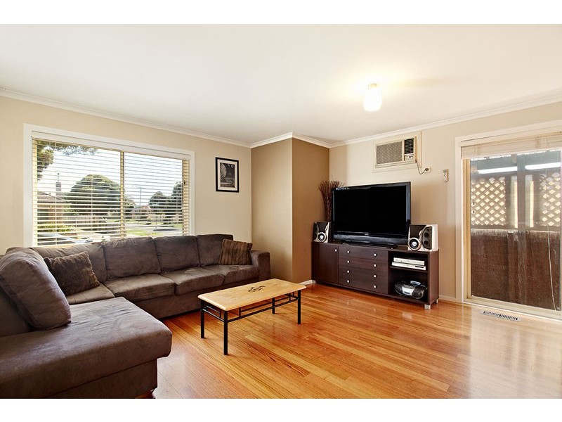 1/41 Lloyd Avenue, Reservoir VIC 3073