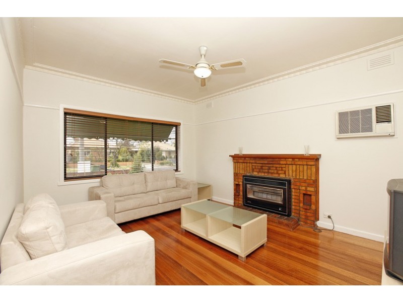 3 Lambassa Grove, Reservoir VIC 3073