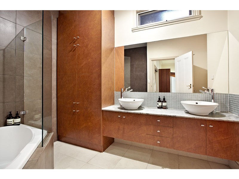 23 Darebin Road, Thornbury VIC 3071