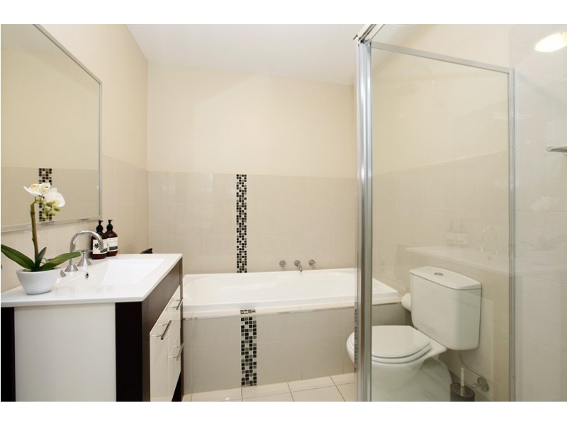 4/32 Crookston Road, Reservoir VIC 3073