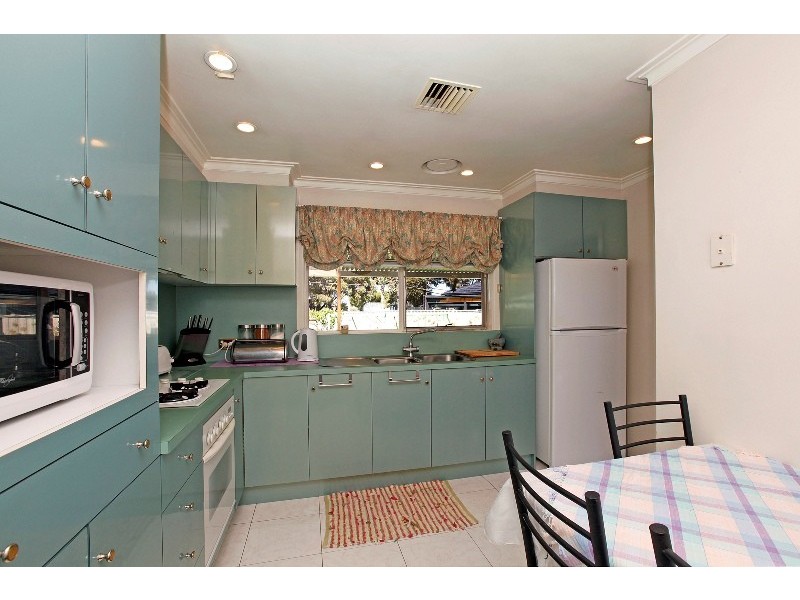 23 Curtin Avenue, Lalor VIC 3075