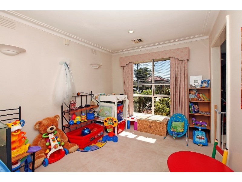 23 Curtin Avenue, Lalor VIC 3075