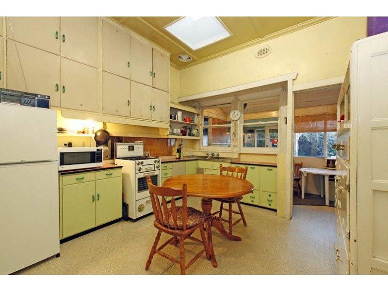 2 Asling Street, Preston VIC 3072