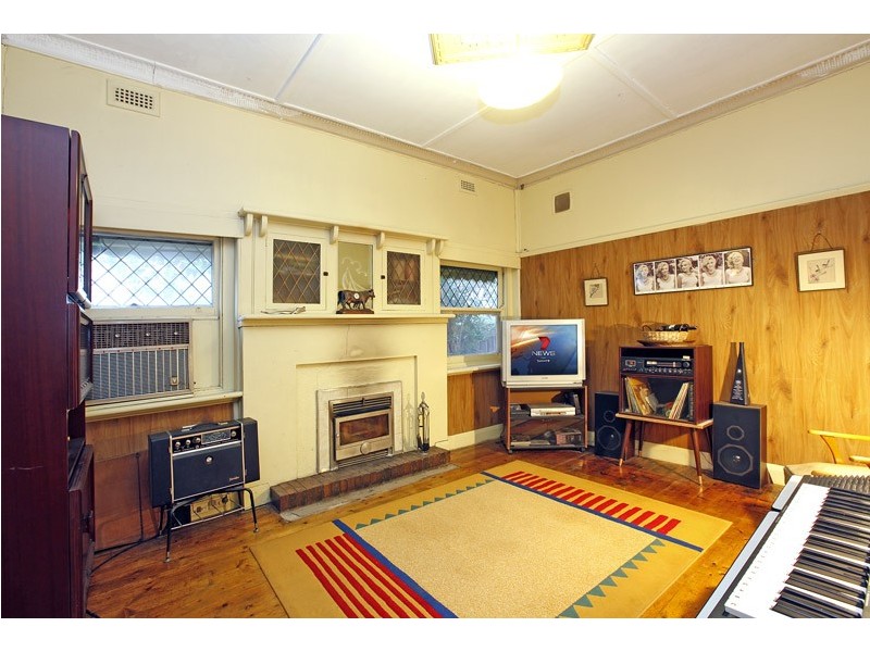 2 Asling Street, Preston VIC 3072