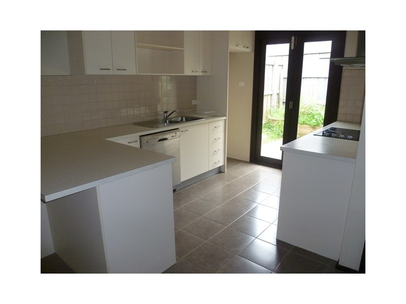 5/70 Purinuan Road, Reservoir VIC 3073