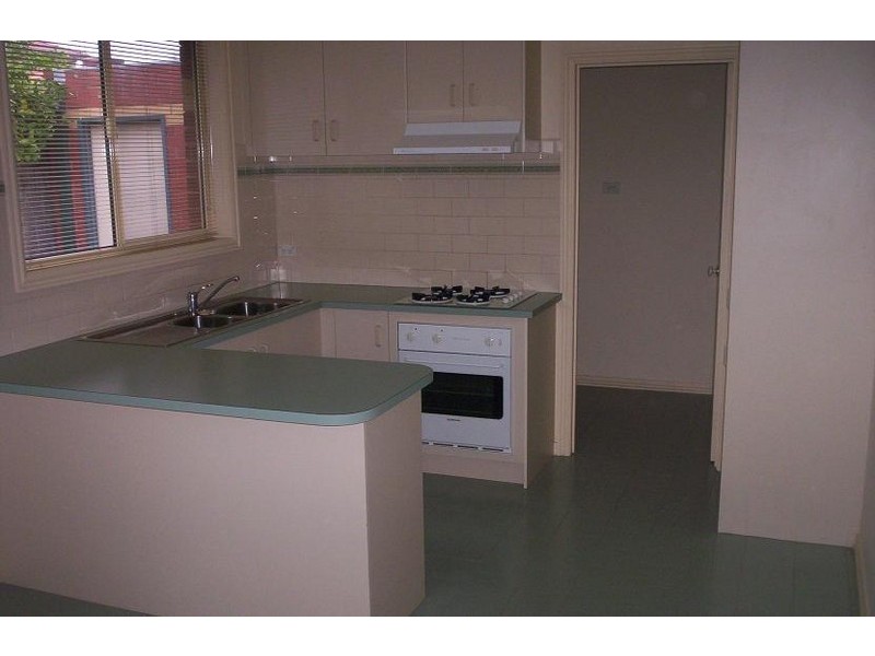 2/4-6 Hewitt Street, Reservoir VIC 3073