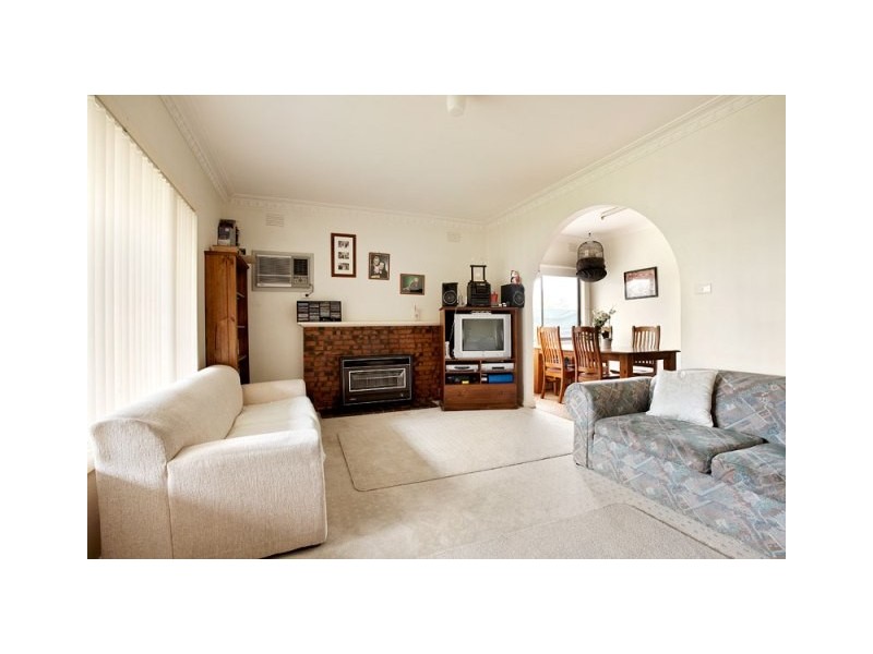 9 Smith Street, Reservoir VIC 3073