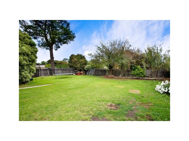 9 Smith Street, Reservoir VIC 3073