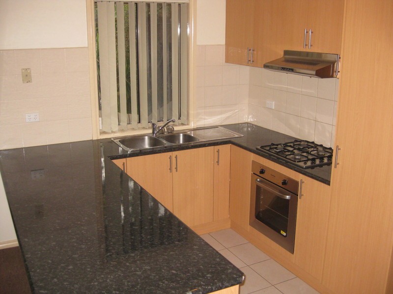 1/40 Scott Grove, Kingsbury VIC 3083