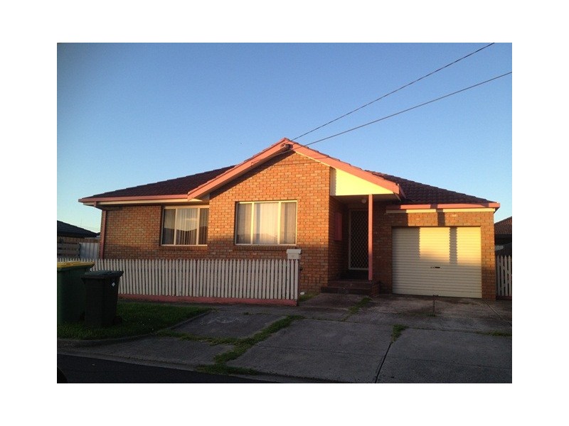 12 Greenock Street, Reservoir VIC 3073
