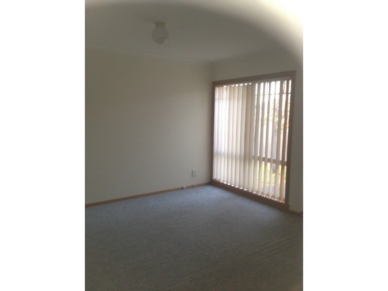 12 Greenock Street, Reservoir VIC 3073
