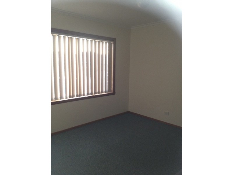 12 Greenock Street, Reservoir VIC 3073