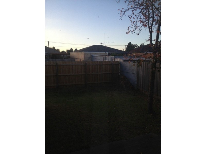 12 Greenock Street, Reservoir VIC 3073