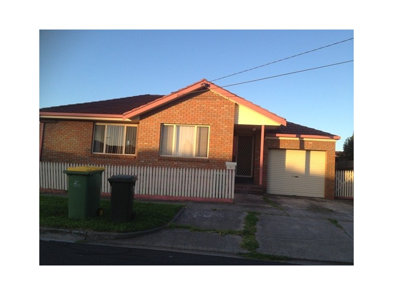 12 Greenock Street, Reservoir VIC 3073