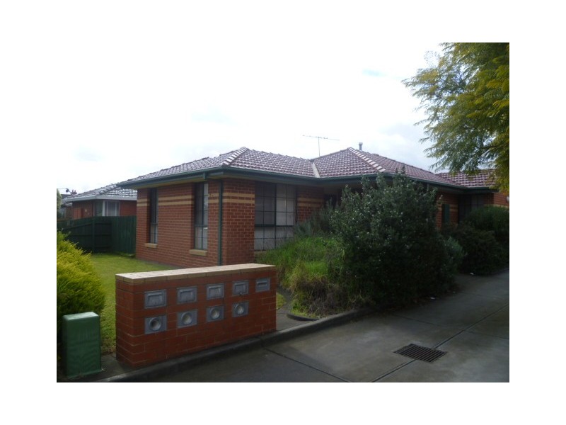 1/70 Pine Street, Reservoir VIC 3073