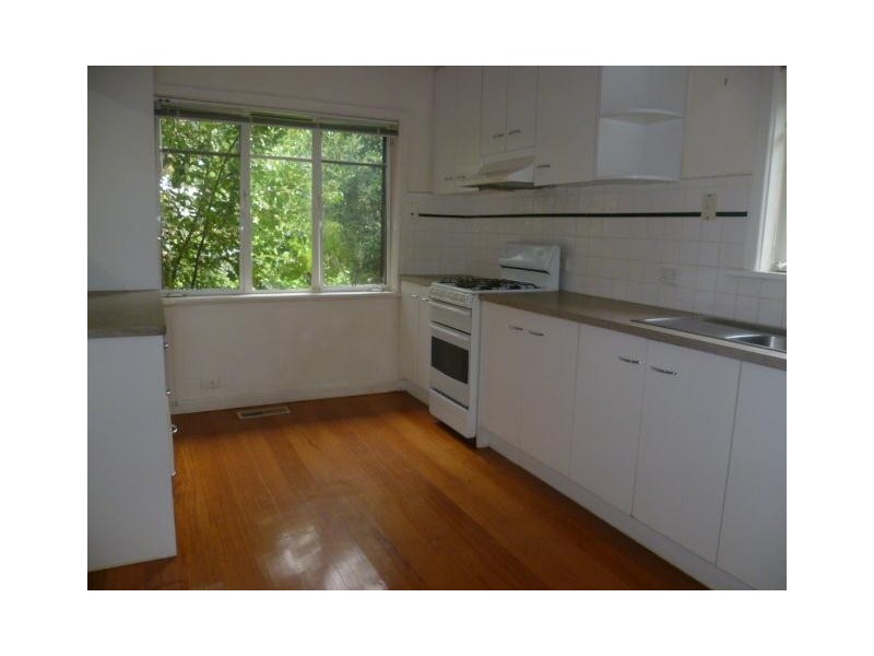 35 Glasgow Avenue, Reservoir VIC 3073