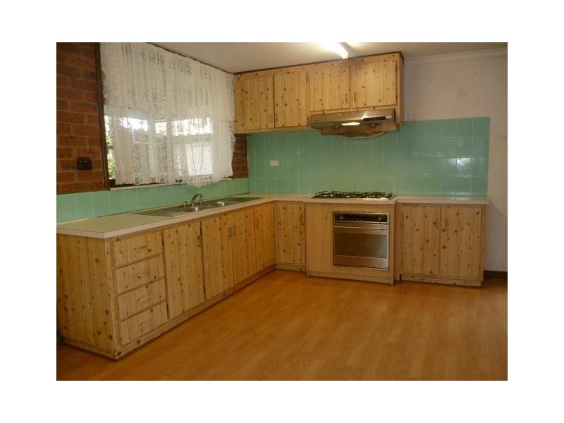 2 Carson Street, Reservoir VIC 3073