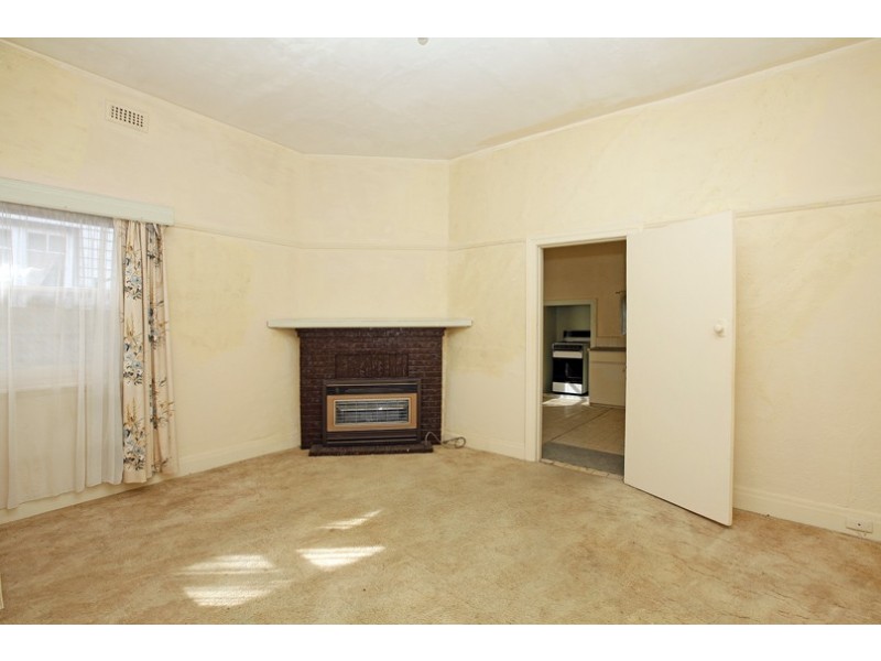 12 Arlington Street, Reservoir VIC 3073