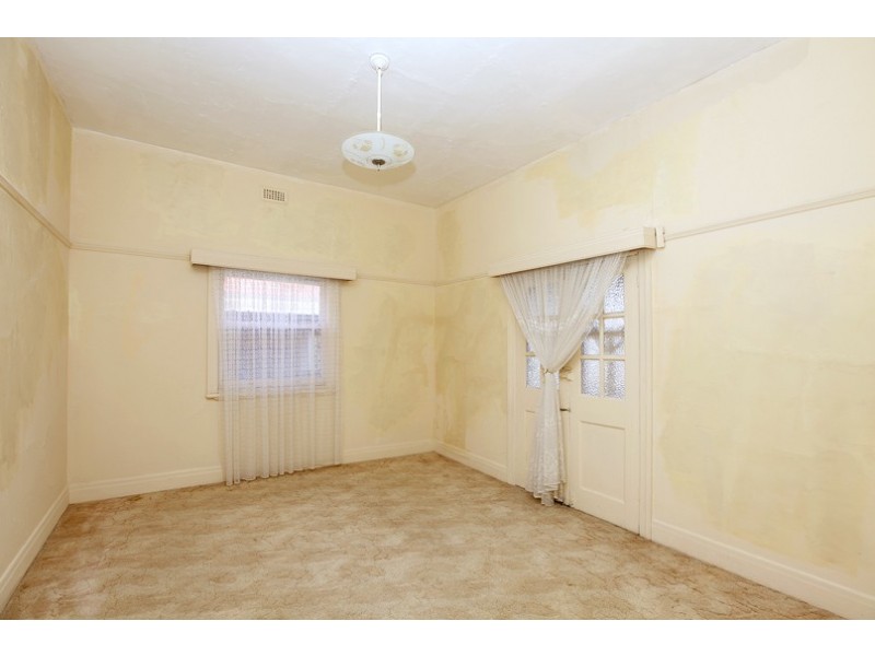 12 Arlington Street, Reservoir VIC 3073