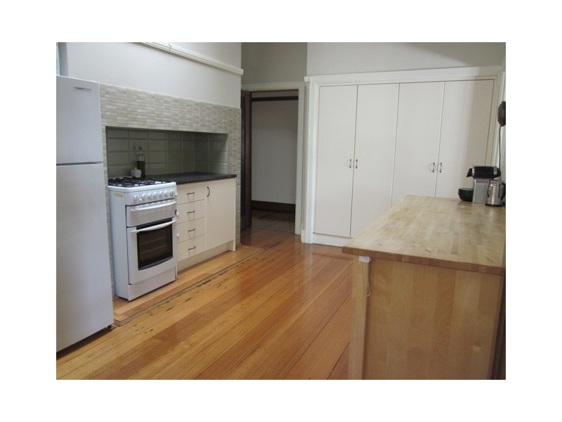 272 Gilbert Road, Preston West VIC 3072