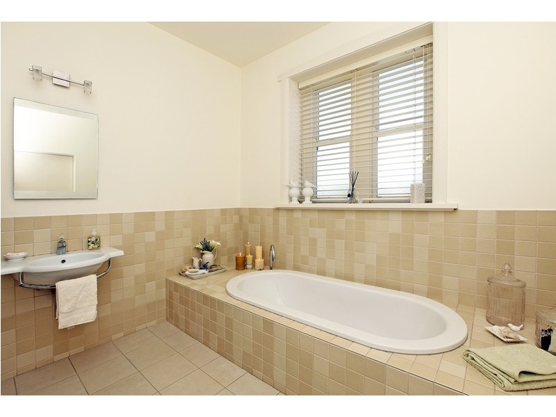 88 Locksley Road, Ivanhoe VIC 3079