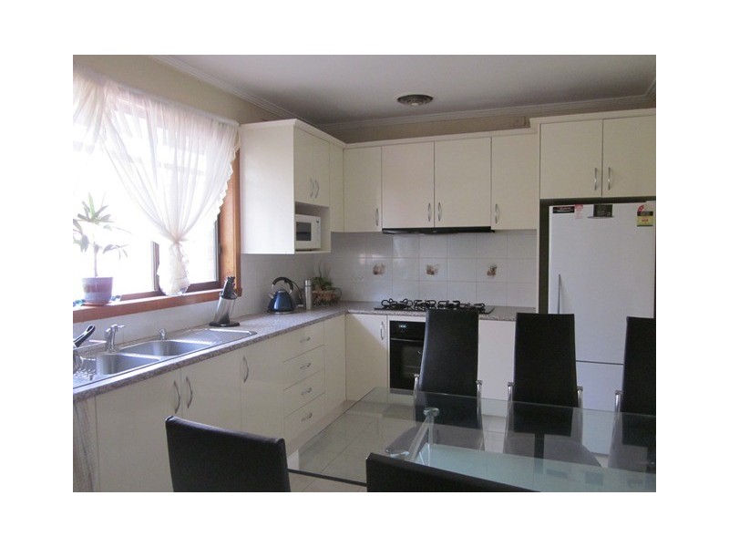 34 Dundee Street, Reservoir VIC 3073