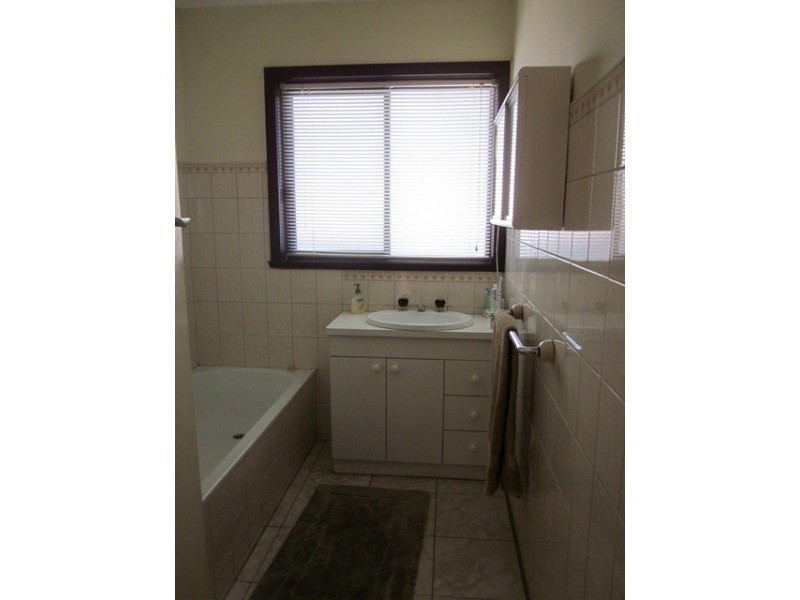 34 Dundee Street, Reservoir VIC 3073