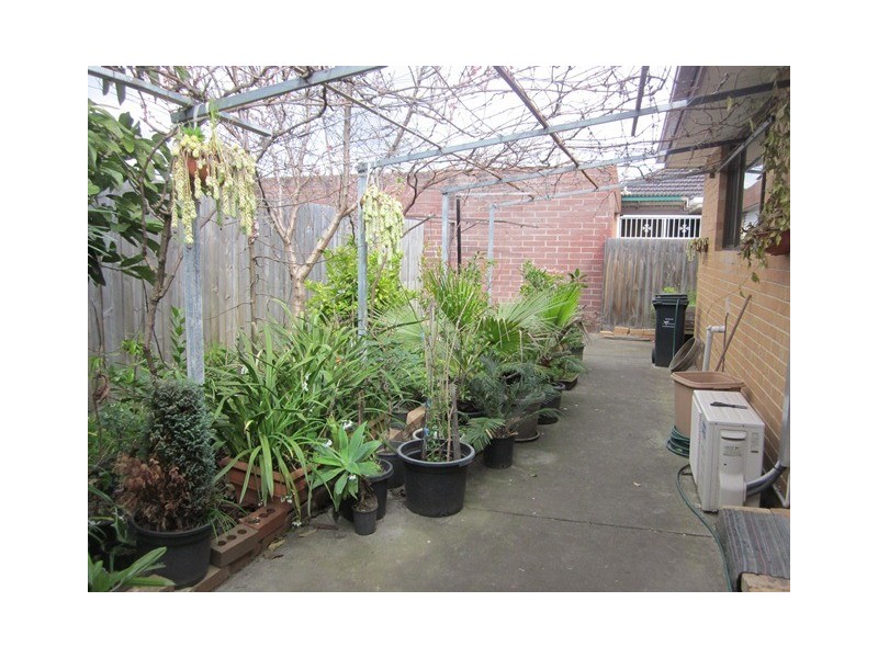 34 Dundee Street, Reservoir VIC 3073