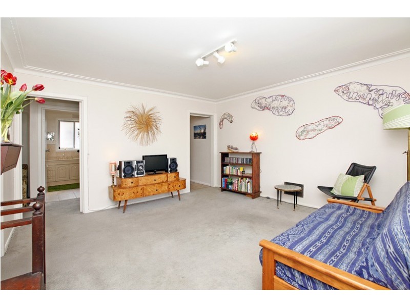 2/13 Kitchener Grove, Preston VIC 3072