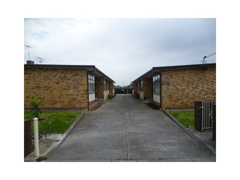 2/15 Byfield Street, Reservoir VIC 3073