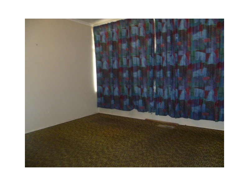 2/15 Byfield Street, Reservoir VIC 3073