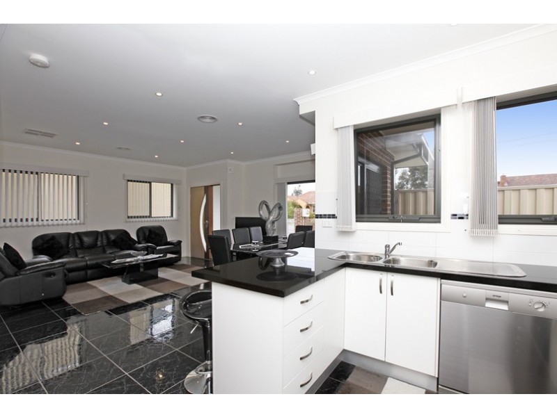 1/16 Cormac Street, Preston VIC 3072