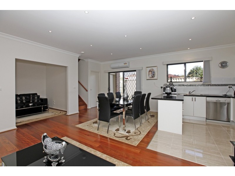 2/16 Cormac Street, Preston VIC 3072