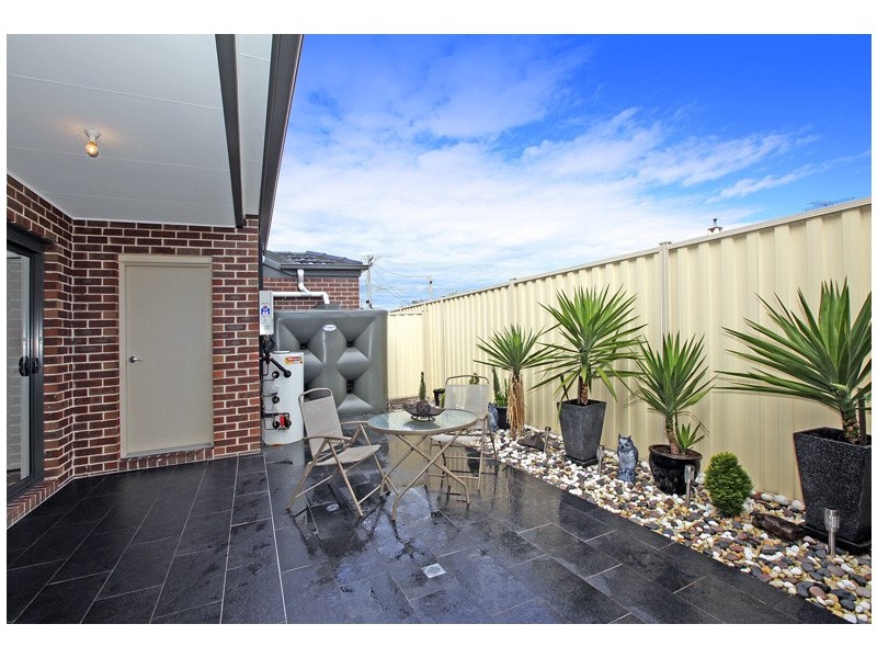 2/16 Cormac Street, Preston VIC 3072