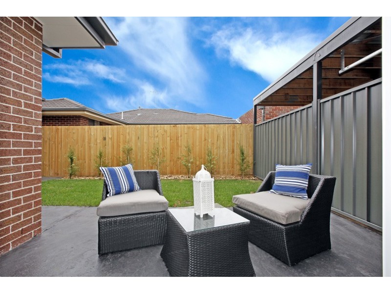 2/42 Dundee Street, Reservoir VIC 3073