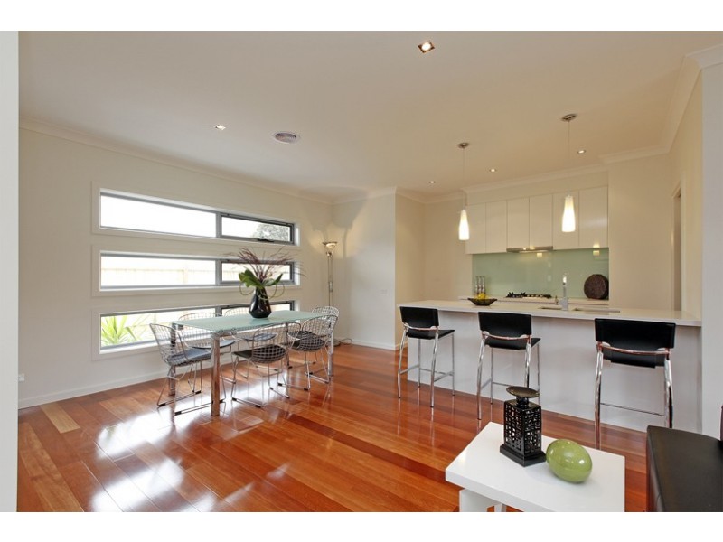2/42 Dundee Street, Reservoir VIC 3073