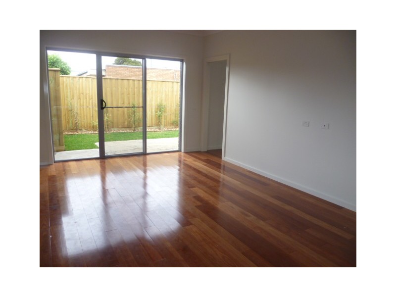 3/42 Dundee Street, Reservoir VIC 3073