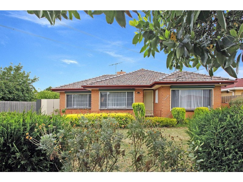 21 Merrilands Road, Reservoir VIC 3073
