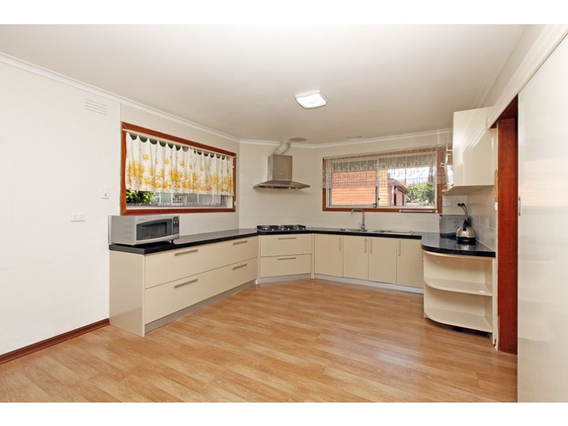 21 Merrilands Road, Reservoir VIC 3073